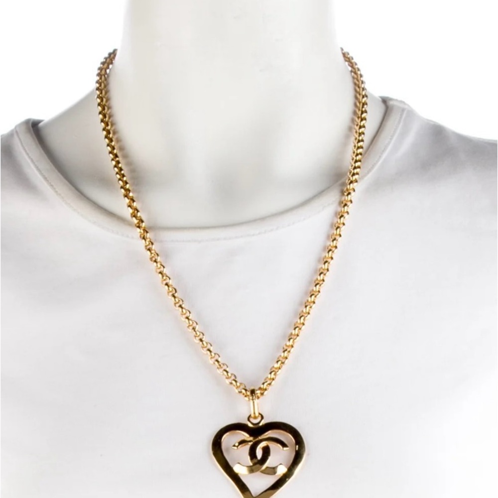 Vintage Chanel Gold CC Heart Pendant Necklace Rolo Chain (France) 1995